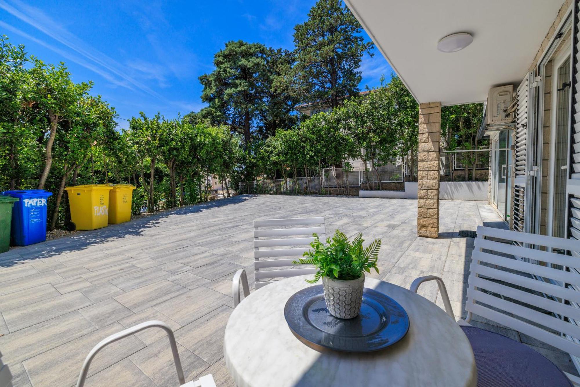 Apartments Podvezanec Crikvenica Buitenkant foto