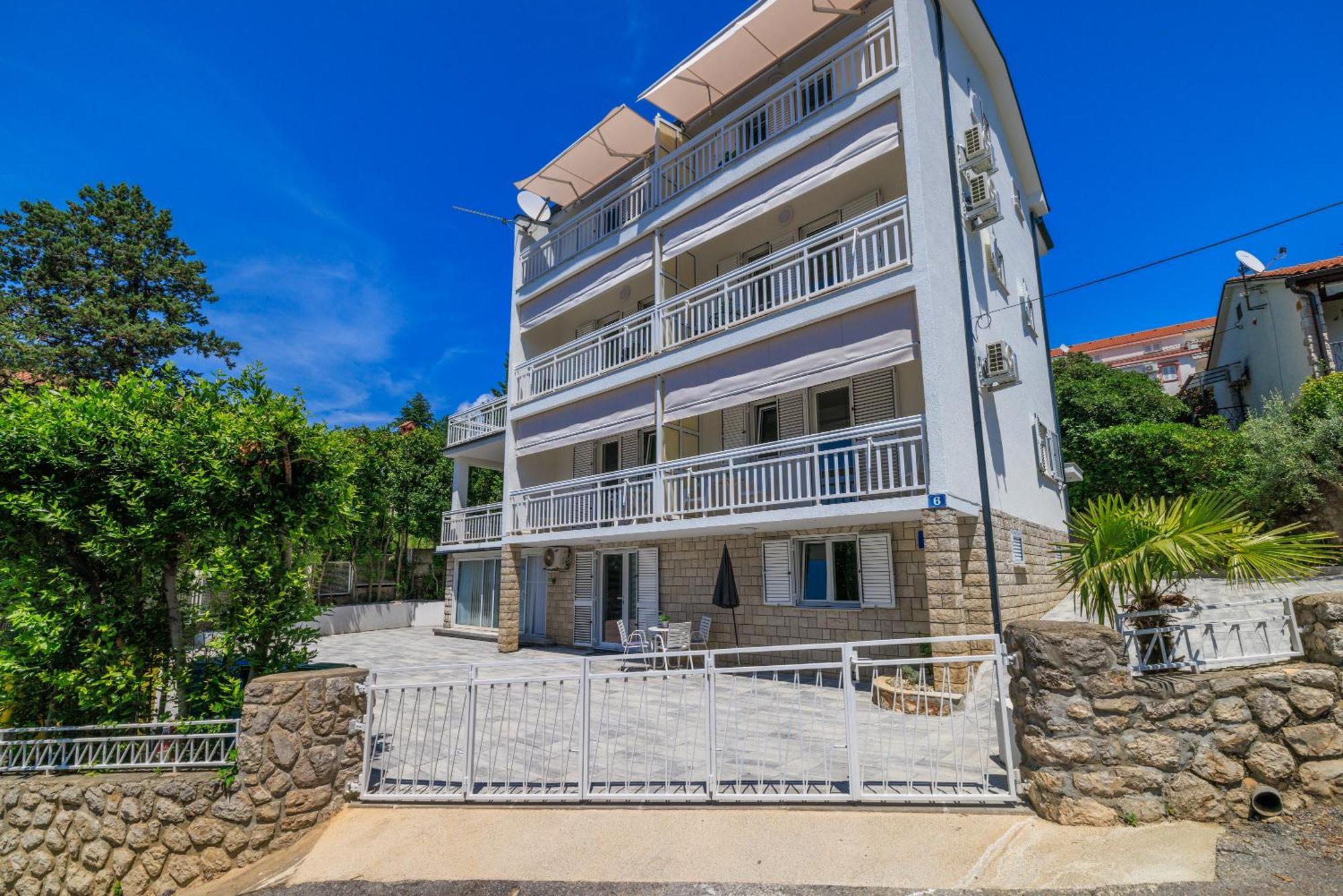 Apartments Podvezanec Crikvenica Buitenkant foto